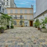 Duplex moderne à 500m des Champs-Elysées
